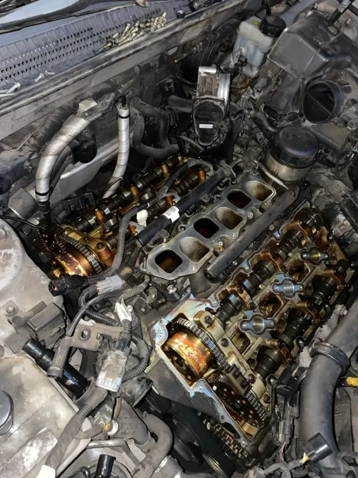 Timing chains, the job everybody avoids